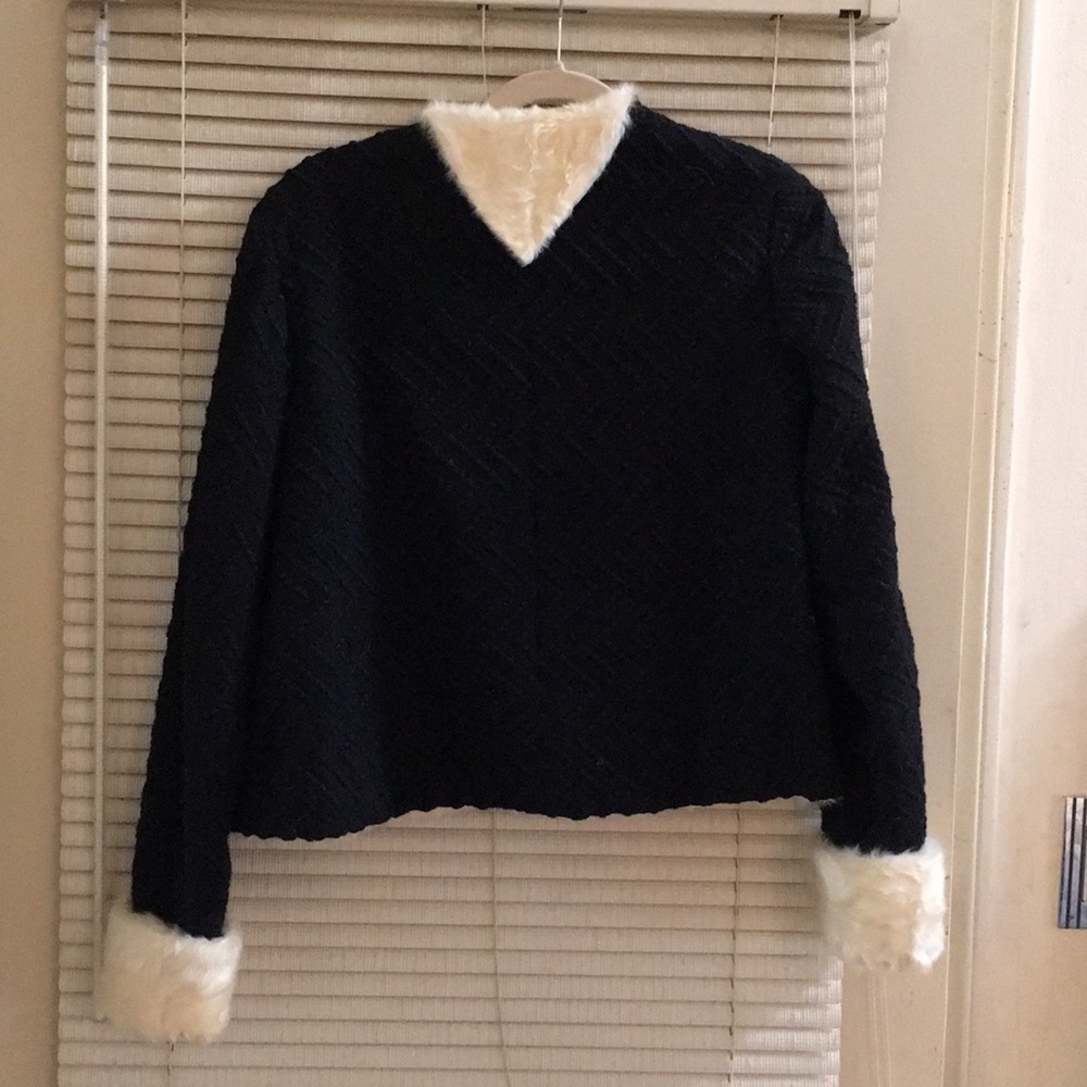 Chanel Paris Moscow 8.5k jacket shearling lined - Picture 5 of 8